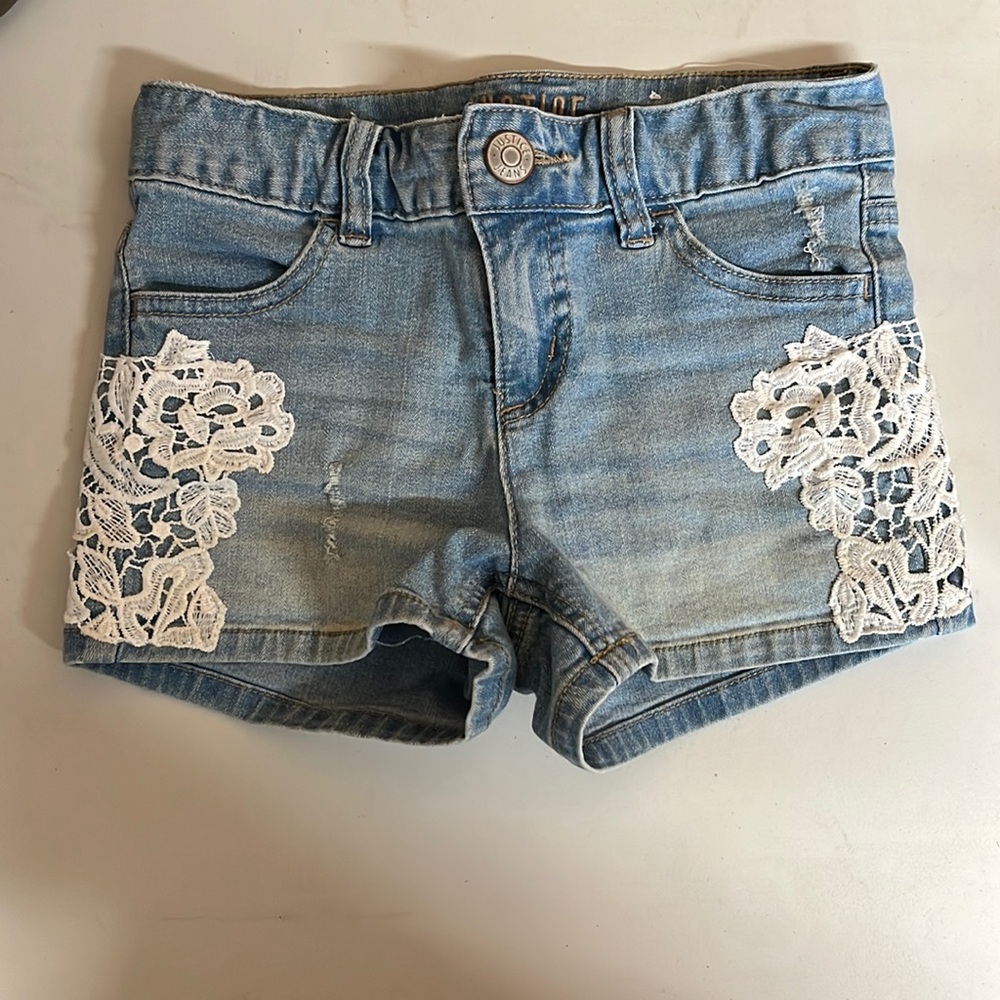 Girl’s shorts